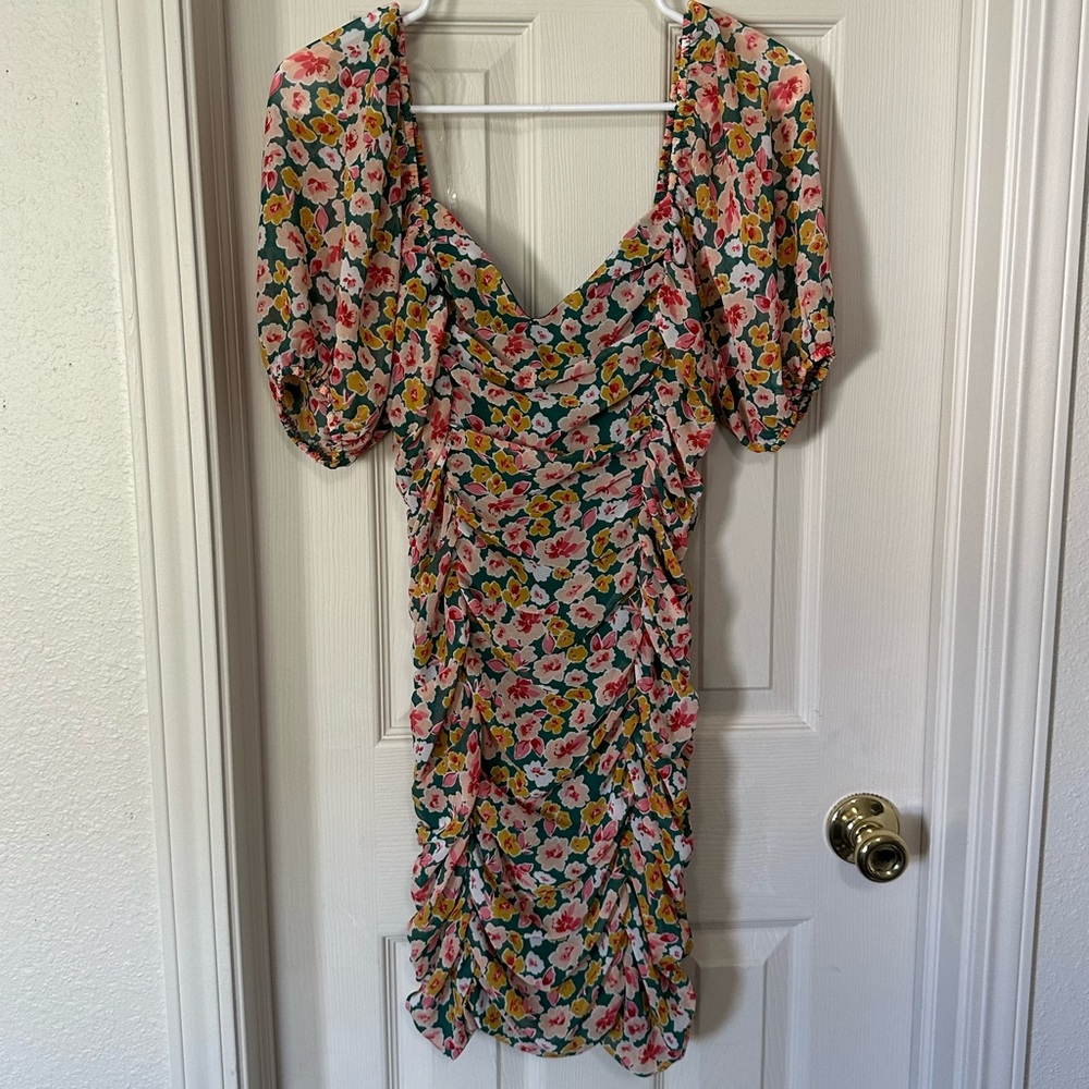 NWT Lush multicolored floral ruched puff sleeve mini dress